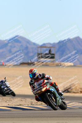 media/Jan-08-2022-SoCal Trackdays (Sat) [[1ec2777125]]/Turn 4 (1145am)/